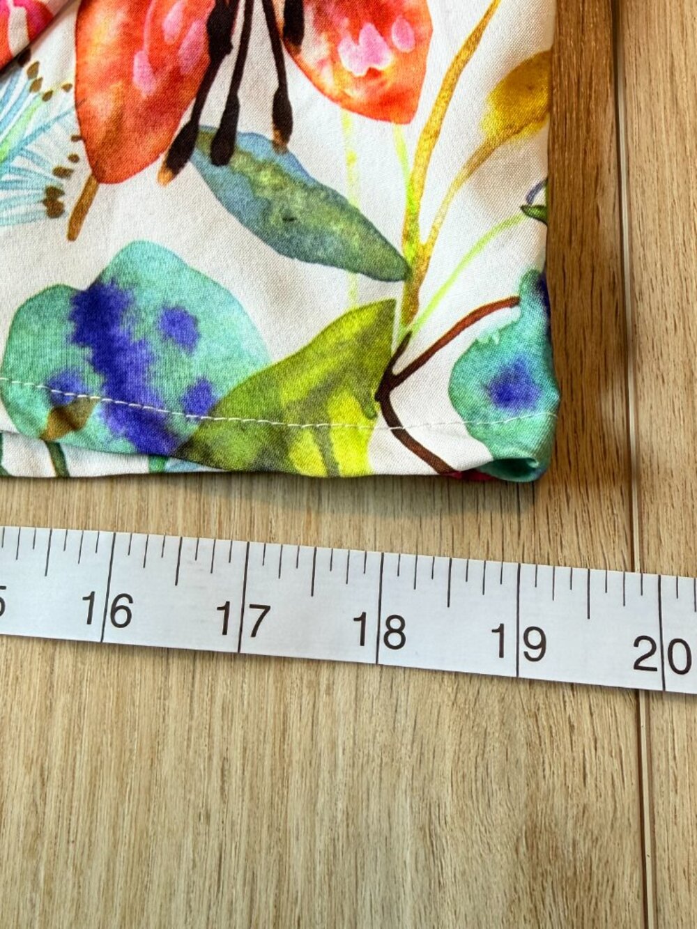 🌸🎨 Multicolor Floral Pencil Skirt | Watercolor Print | Ripe Skirt | Medium - Picture 13 of 15